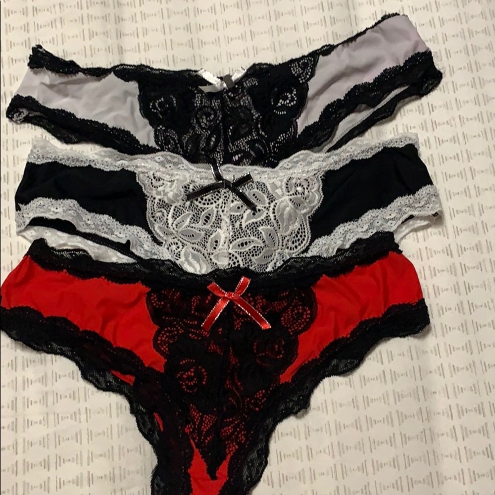 3 cheeky panties - never worn